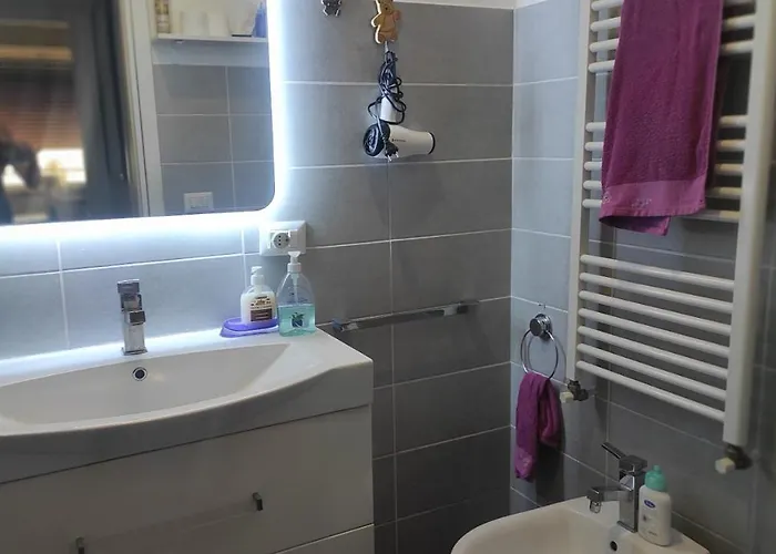 Alloggio in famiglia Pineta Sacchetti *